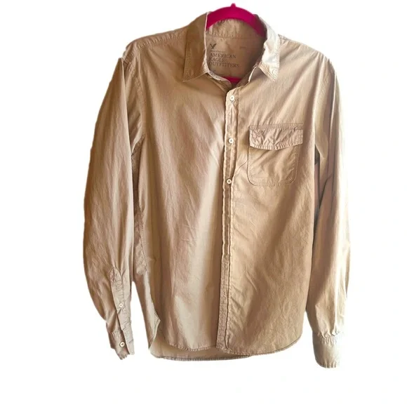 AMERICAN EAGLE Small Men’s Button Down 100% Cotton Long Sleeved Shirt Khaki - Picture 2 of 3